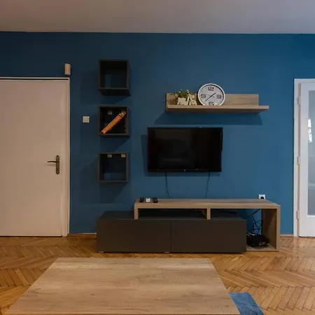 Centre Luxury Suites